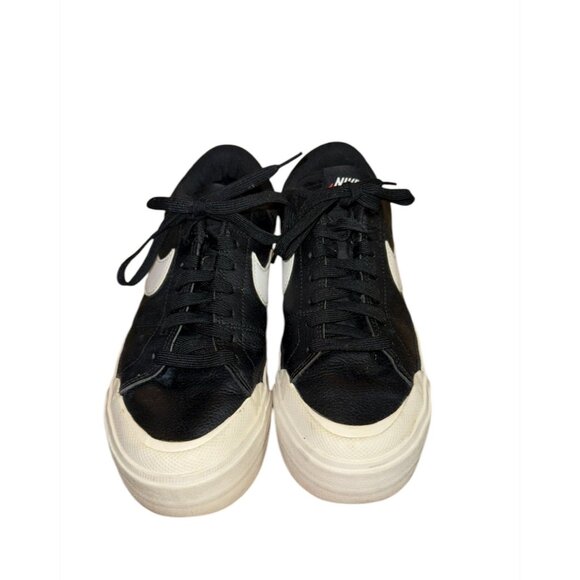 Nike shoes size 8.5 very good condition - Picture 1 of 6